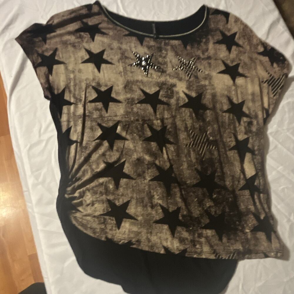 Skinny Minnie Women's XL Top Black/Brown/Gray Star Print Rhinestone Round Neck